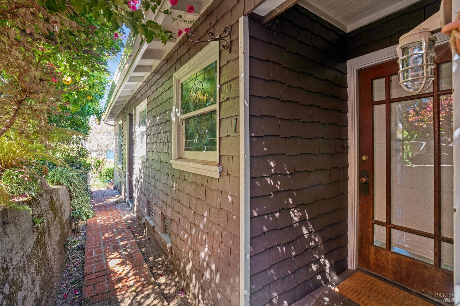 47 Bulkley Avenue