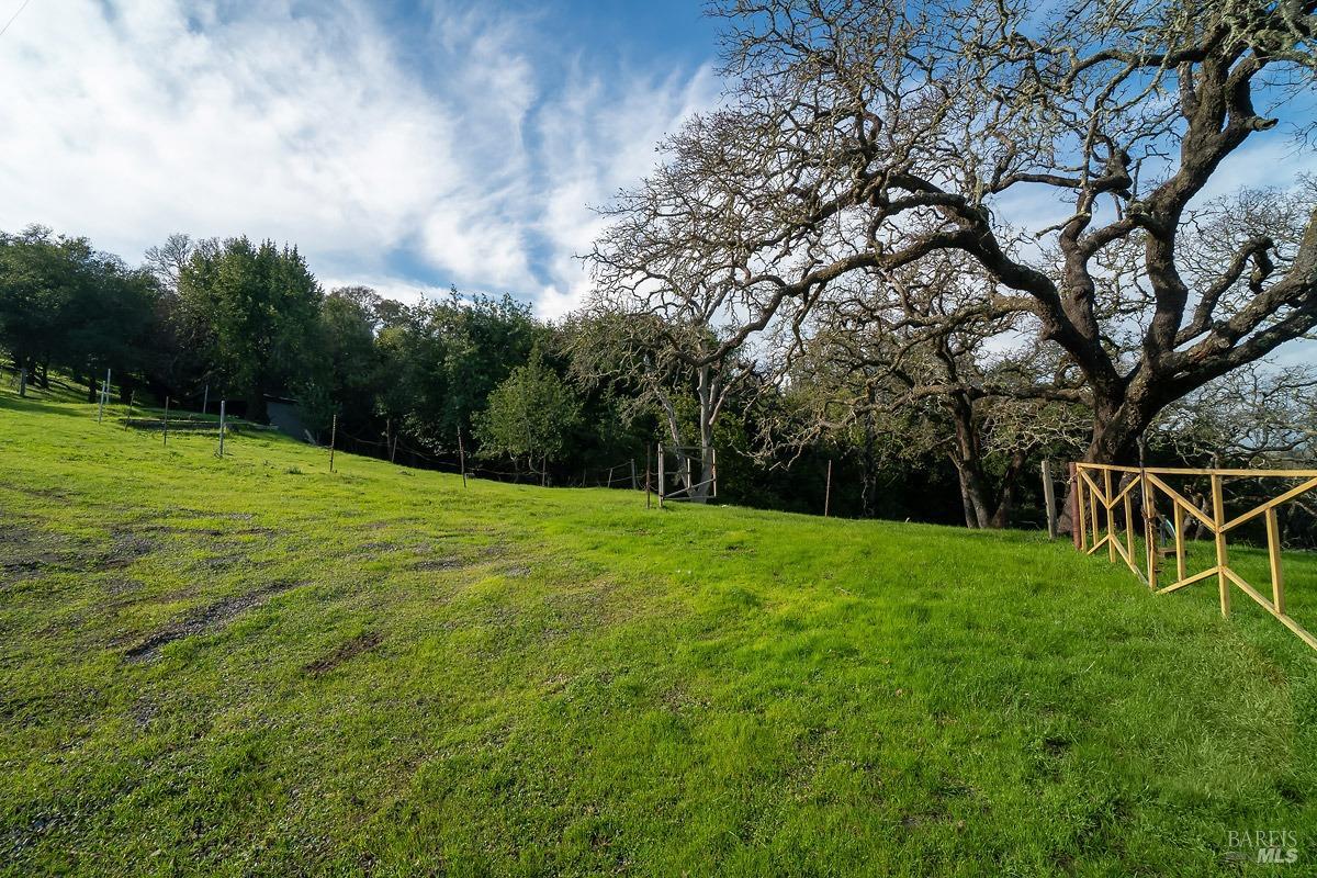 260 Crest Rd