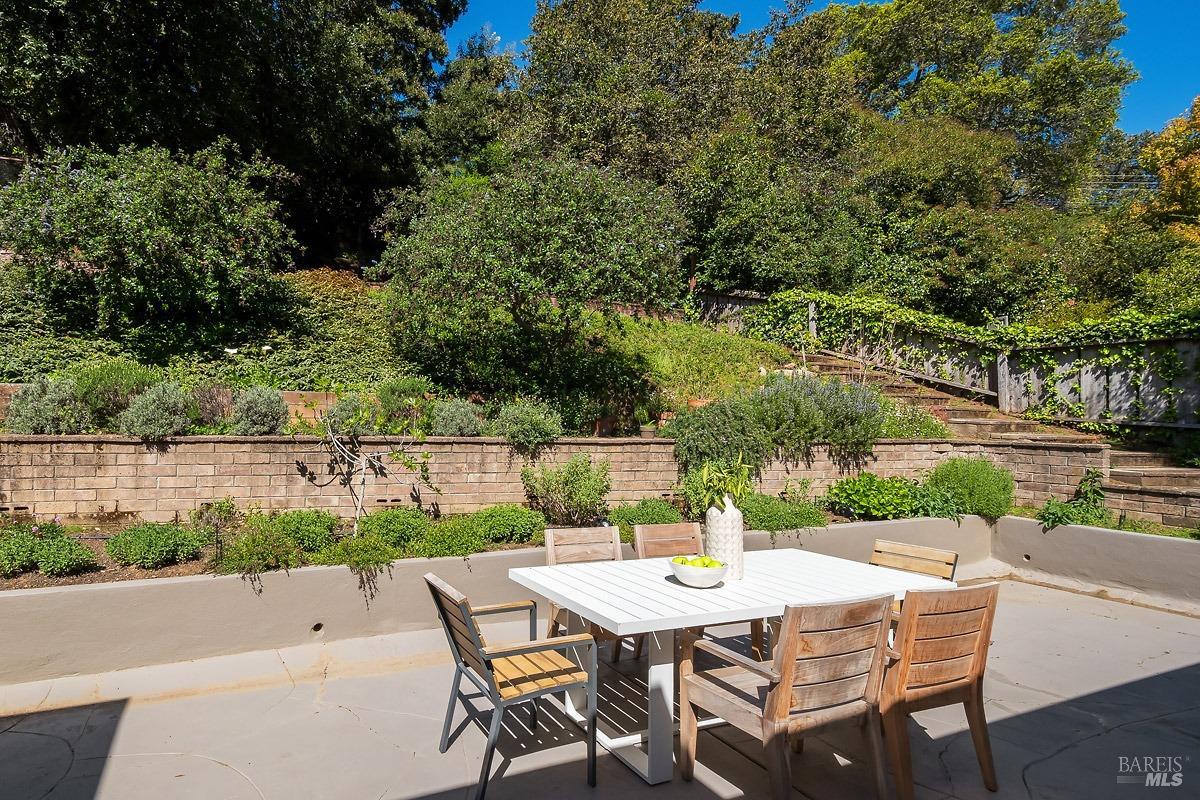 257 Mountain View Ave