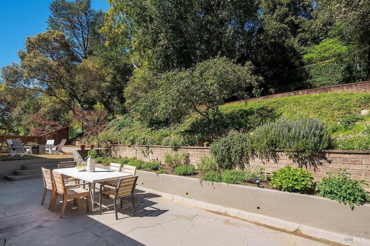 257 Mountain View Ave