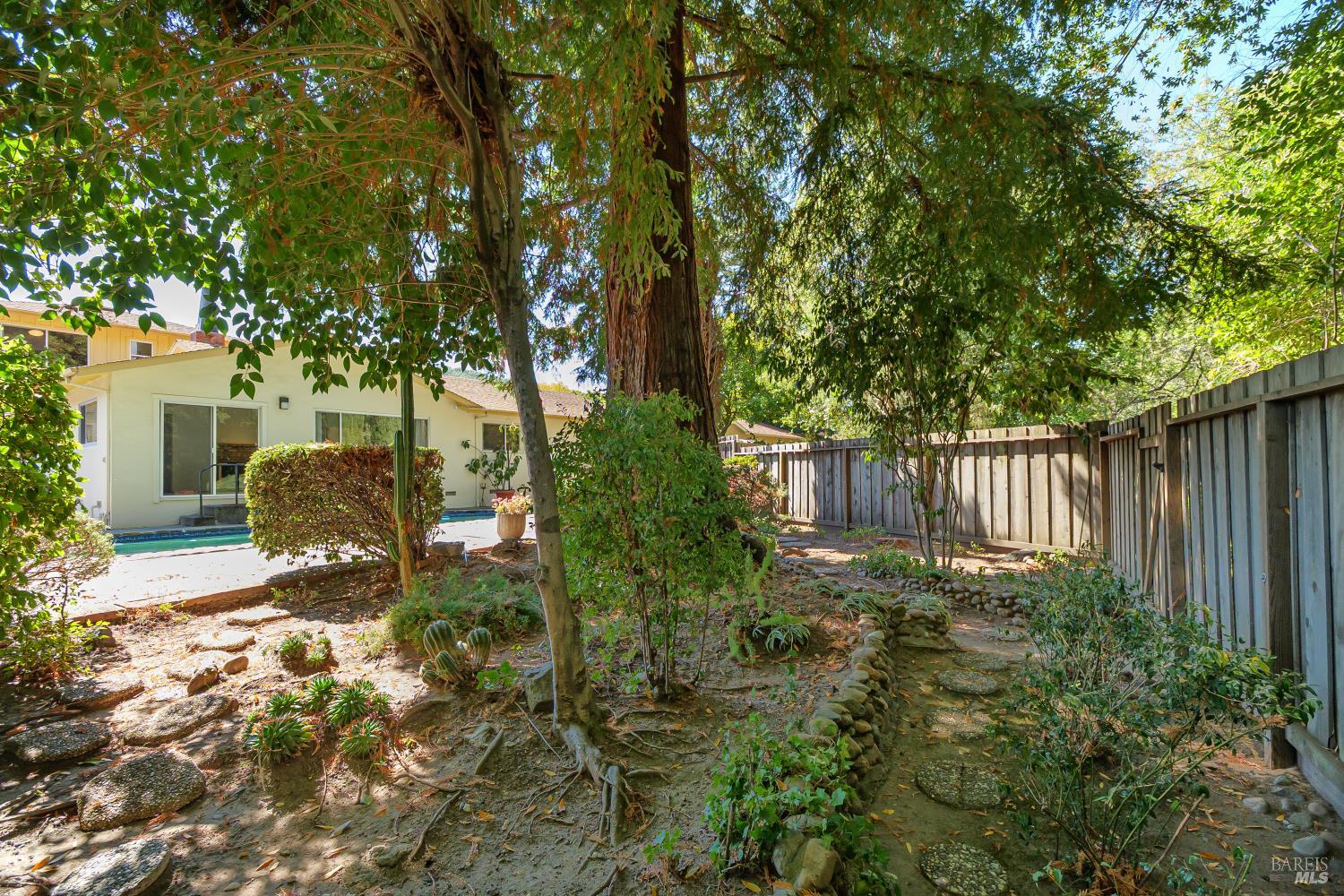 432 Calle De La Mesa