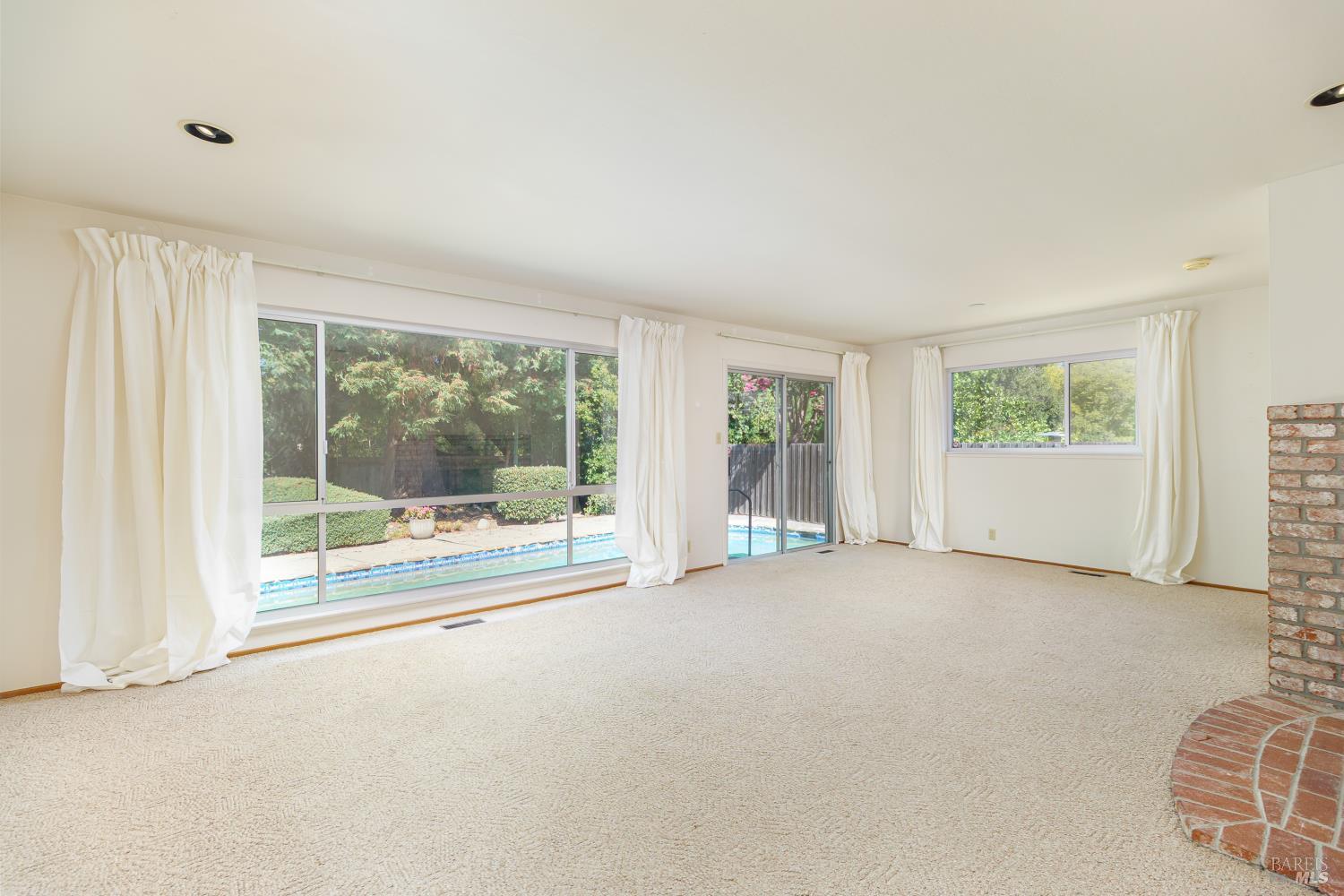 432 Calle De La Mesa