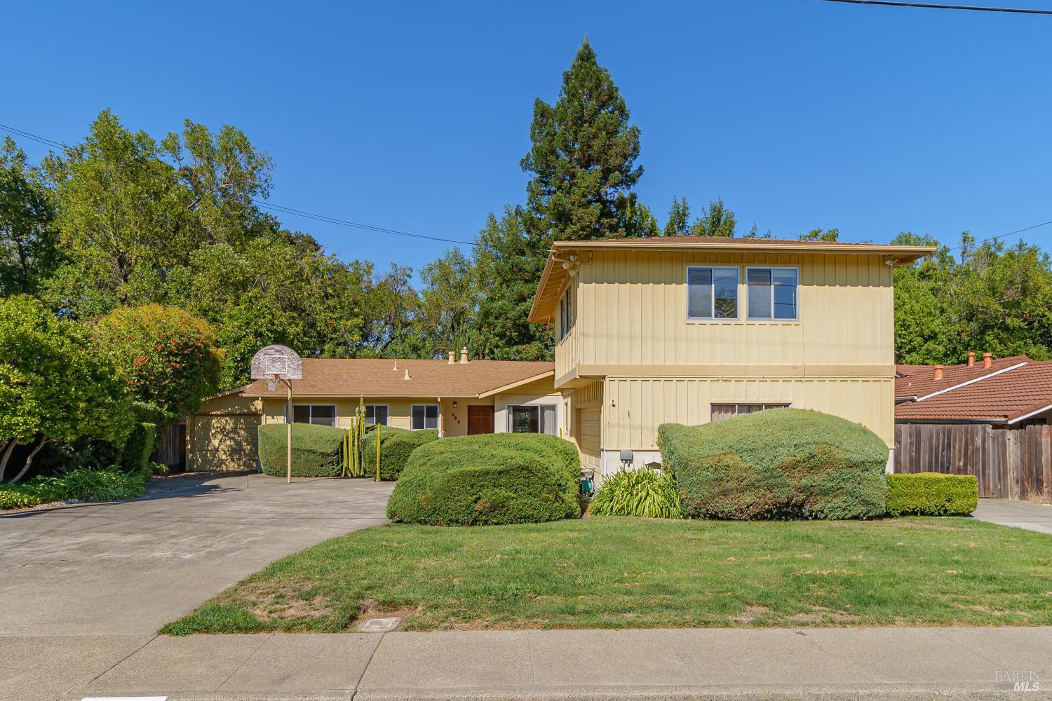 432 Calle De La Mesa
