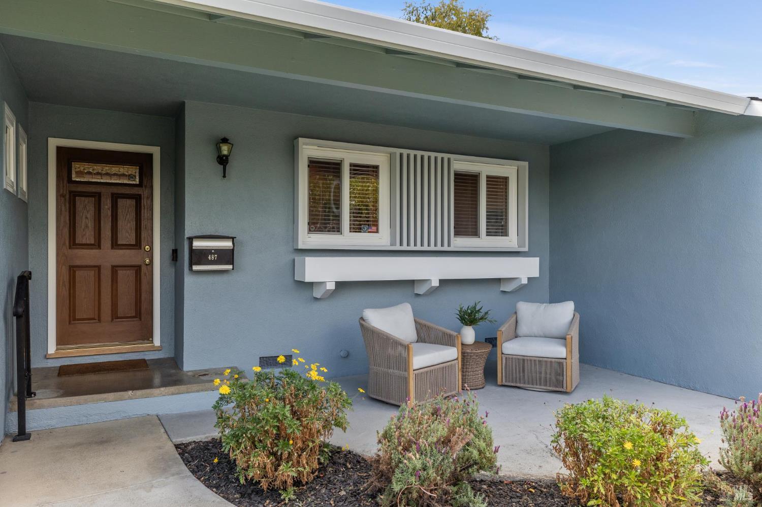 487 Alameda Del Prado