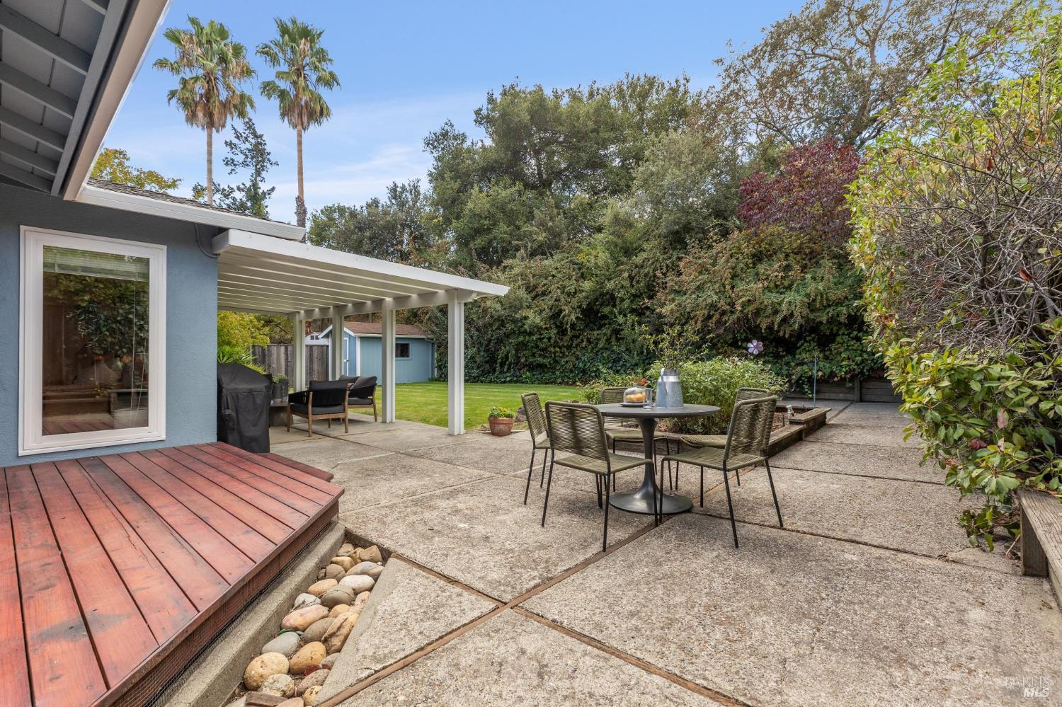 487 Alameda Del Prado