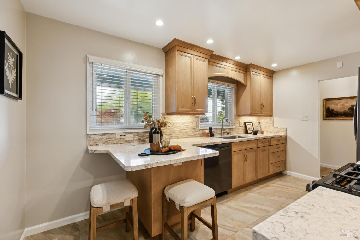 487 Alameda Del Prado