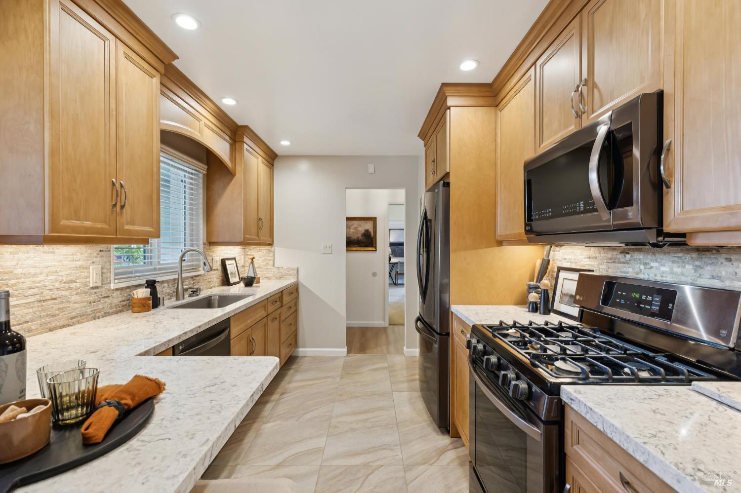 487 Alameda Del Prado