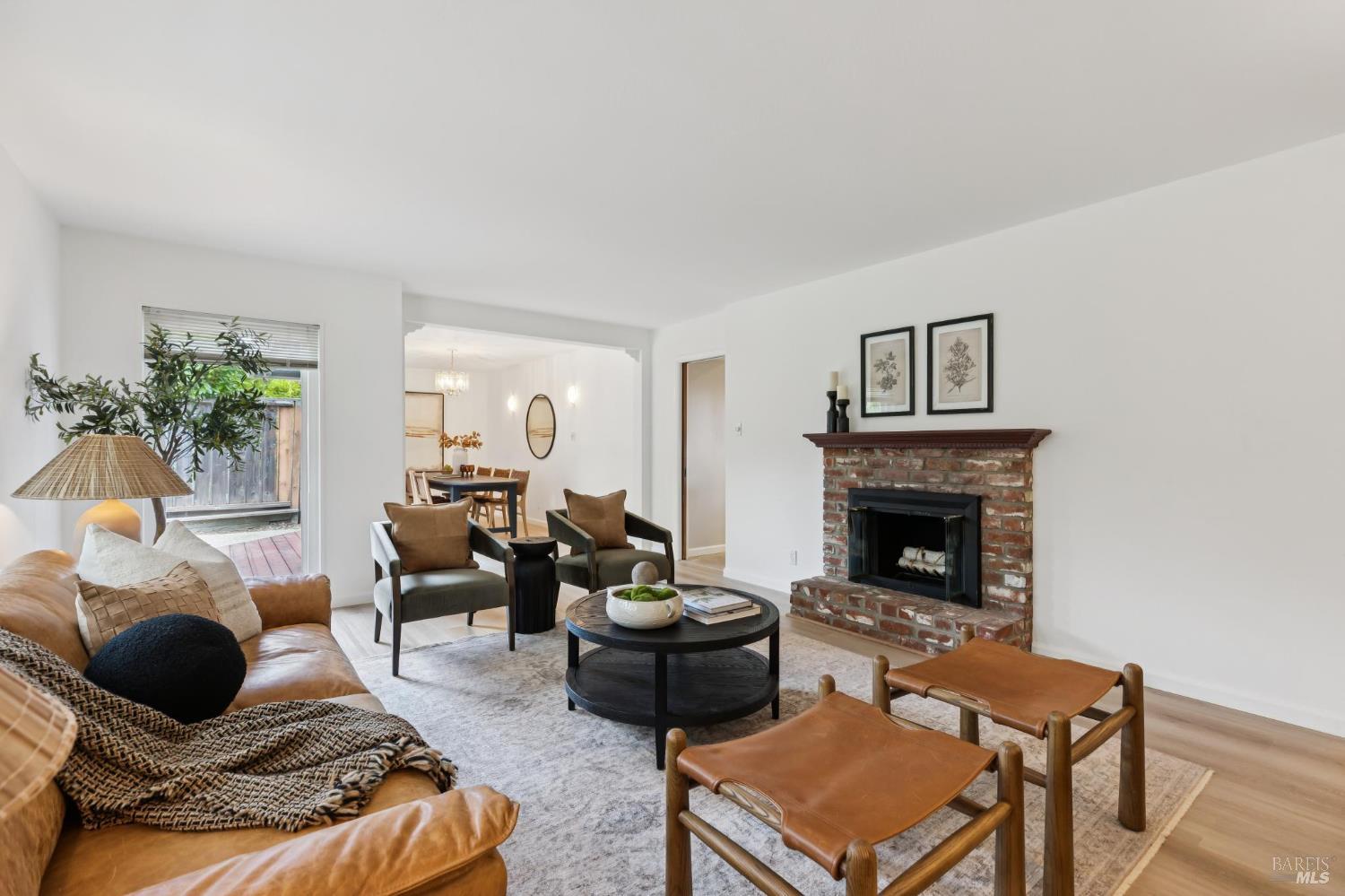 487 Alameda Del Prado