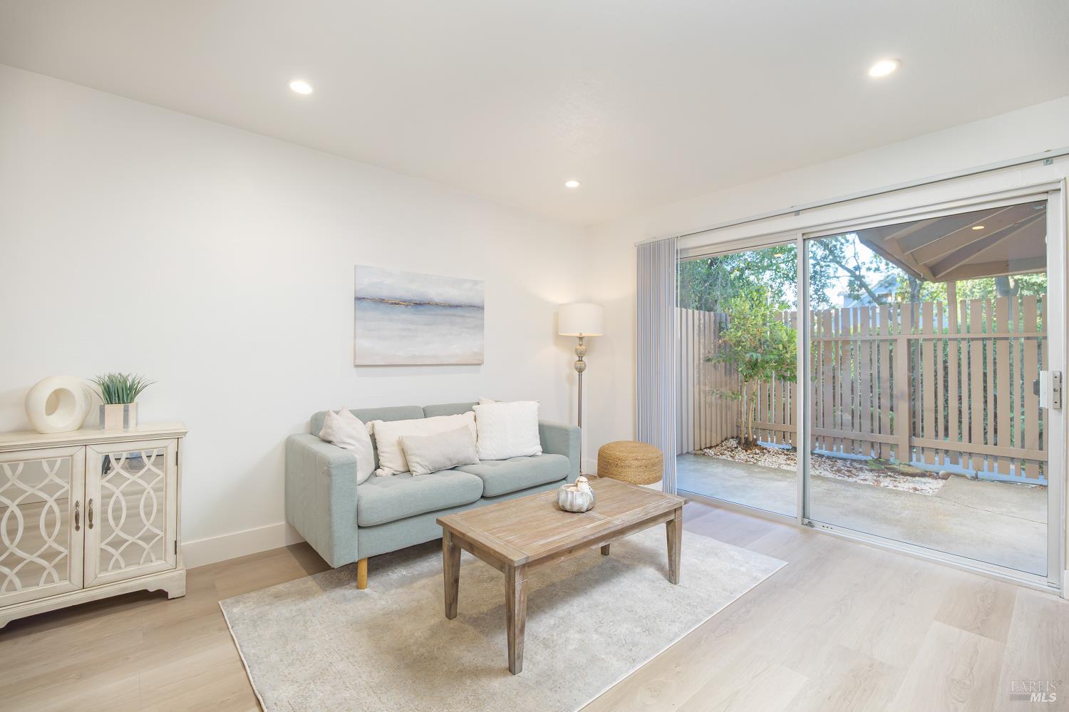 71 Roundtree Boulevard