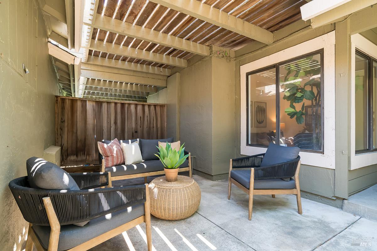55 Sequoia Glen Lane