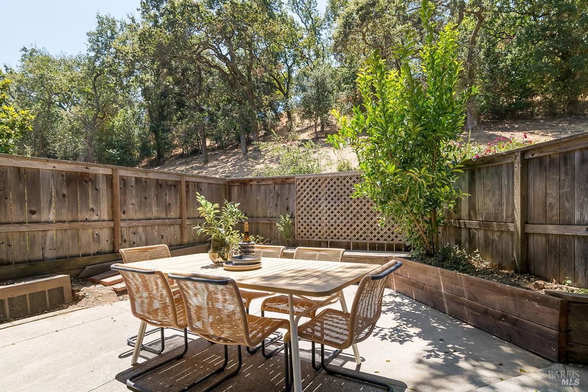 55 Sequoia Glen Lane