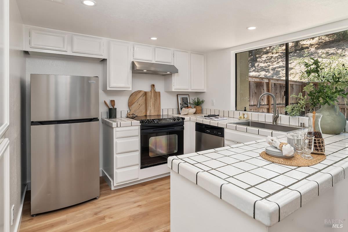 55 Sequoia Glen Lane