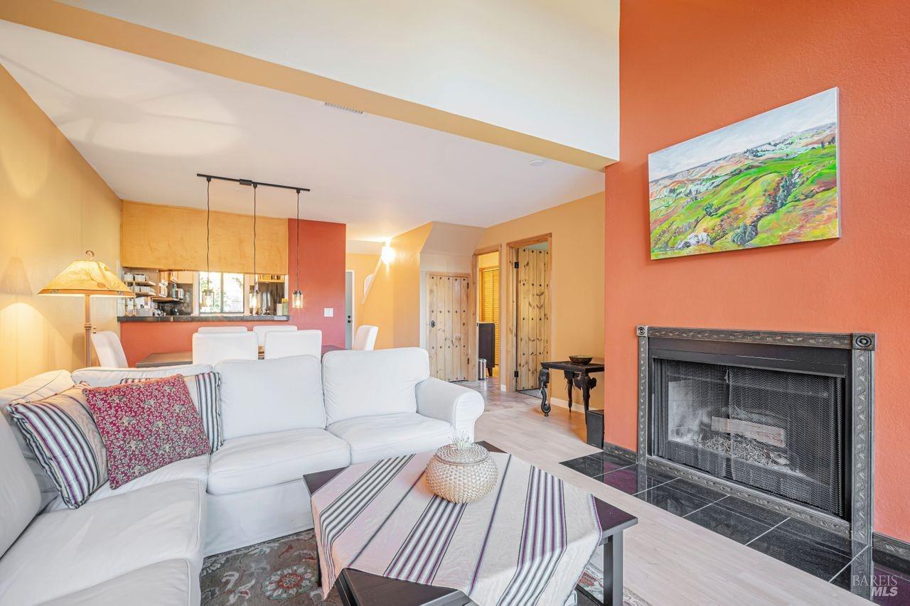 2801 Woodlake Dr #23