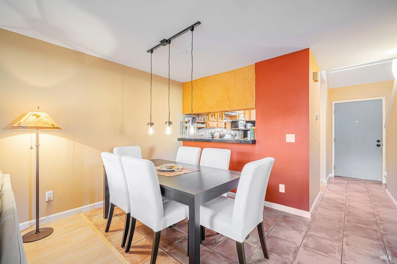 2801 Woodlake Dr #23