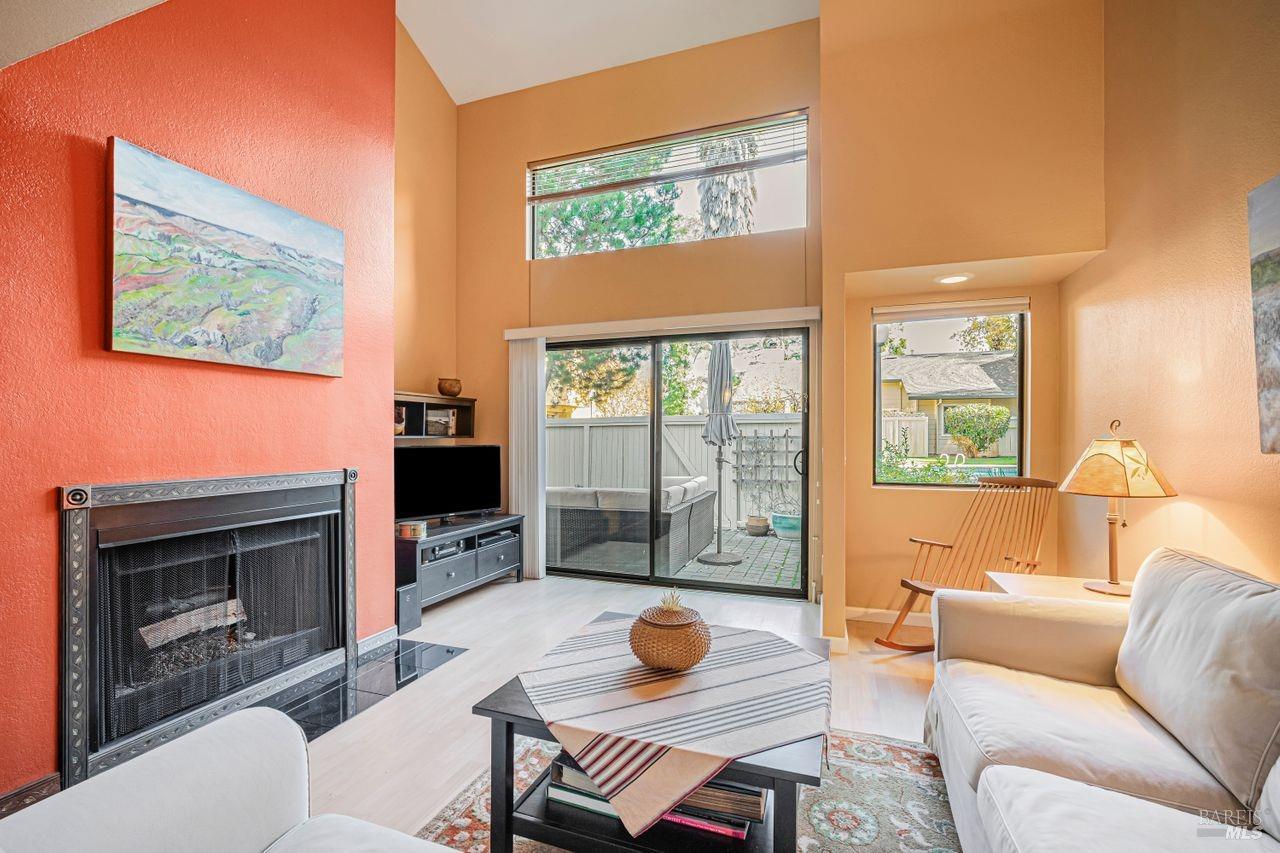 2801 Woodlake Dr #23