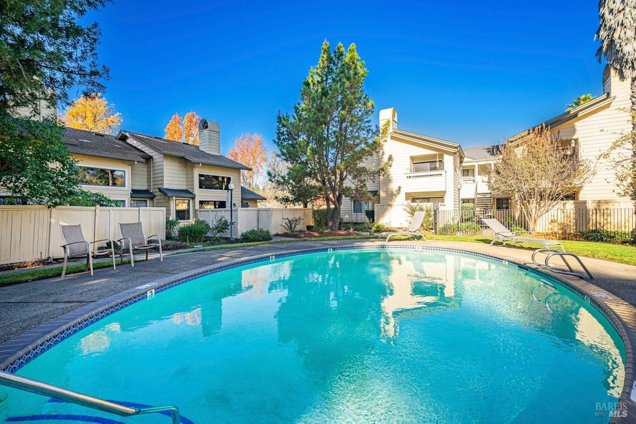 2801 Woodlake Dr #23