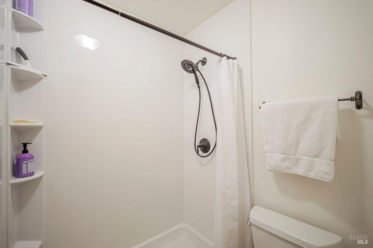 2801 Woodlake Dr #23