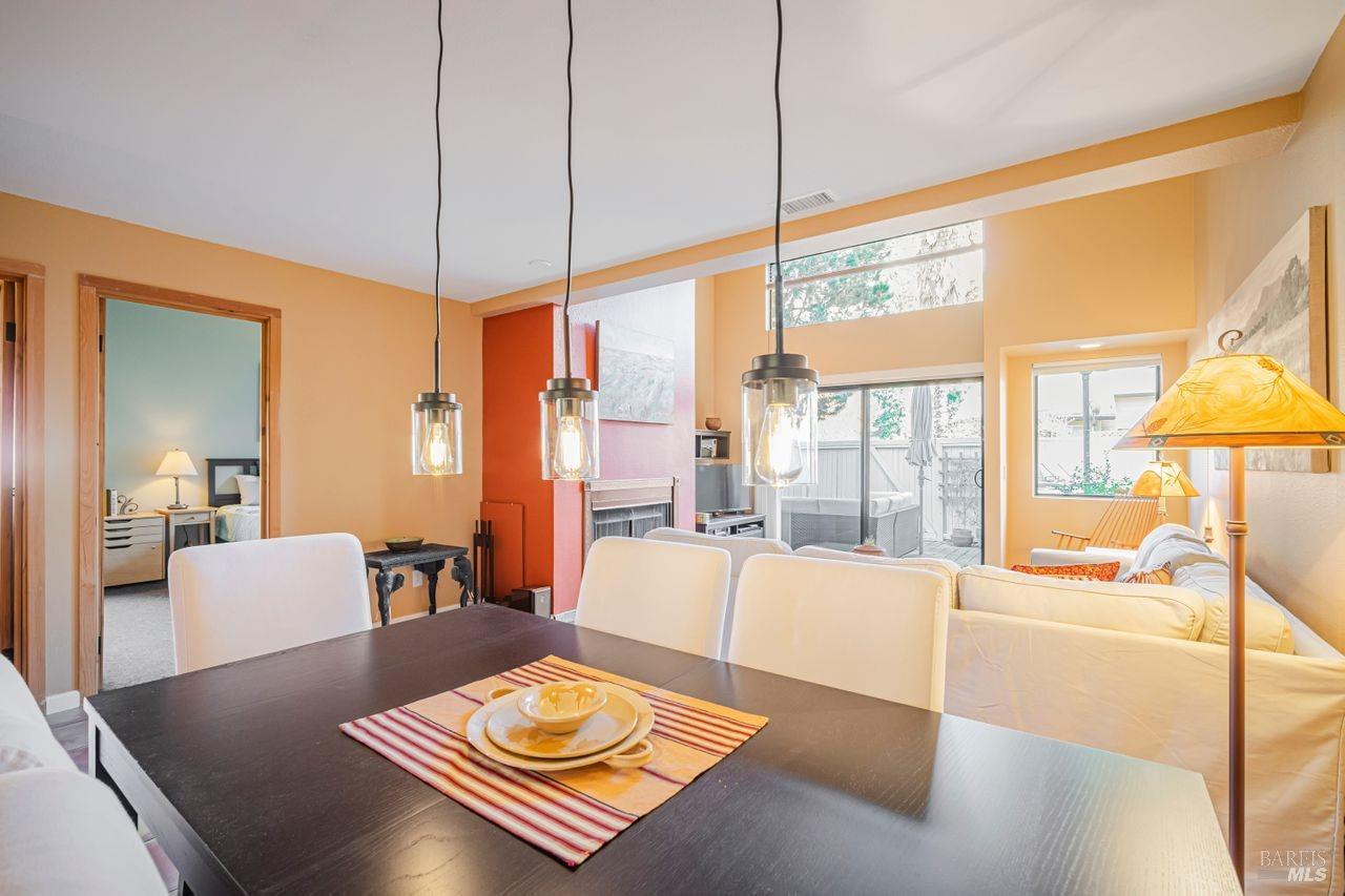 2801 Woodlake Dr #23