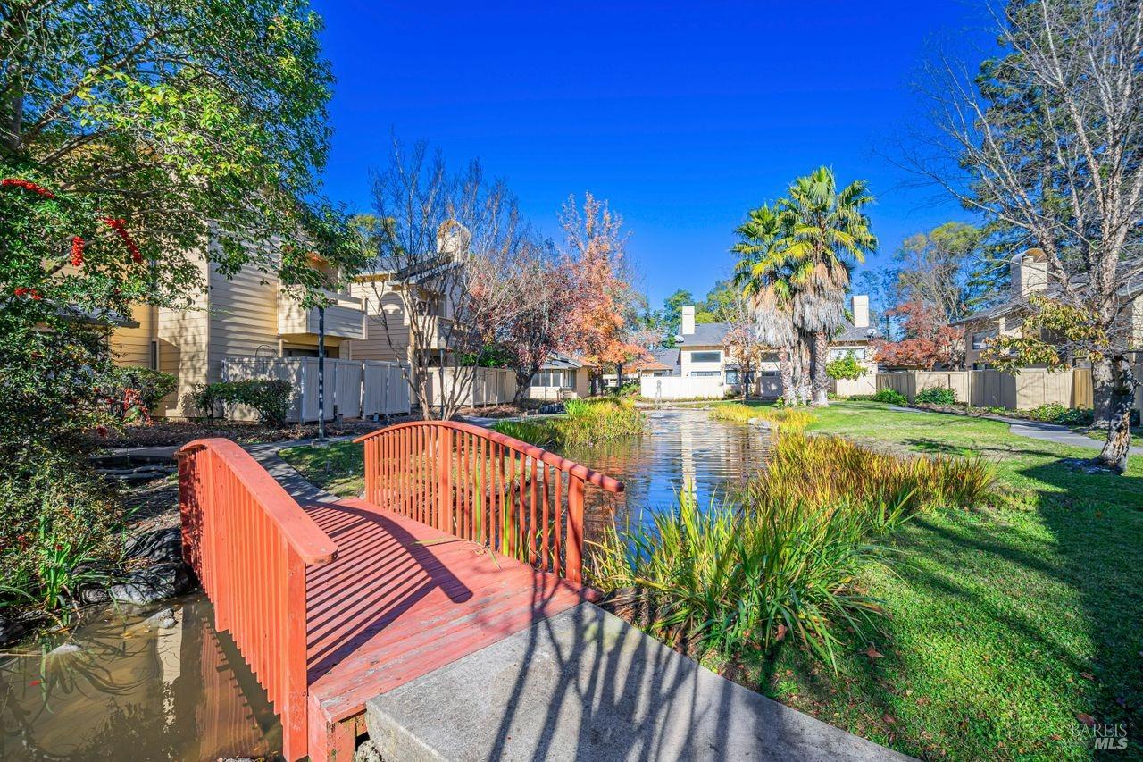 2801 Woodlake Dr #23