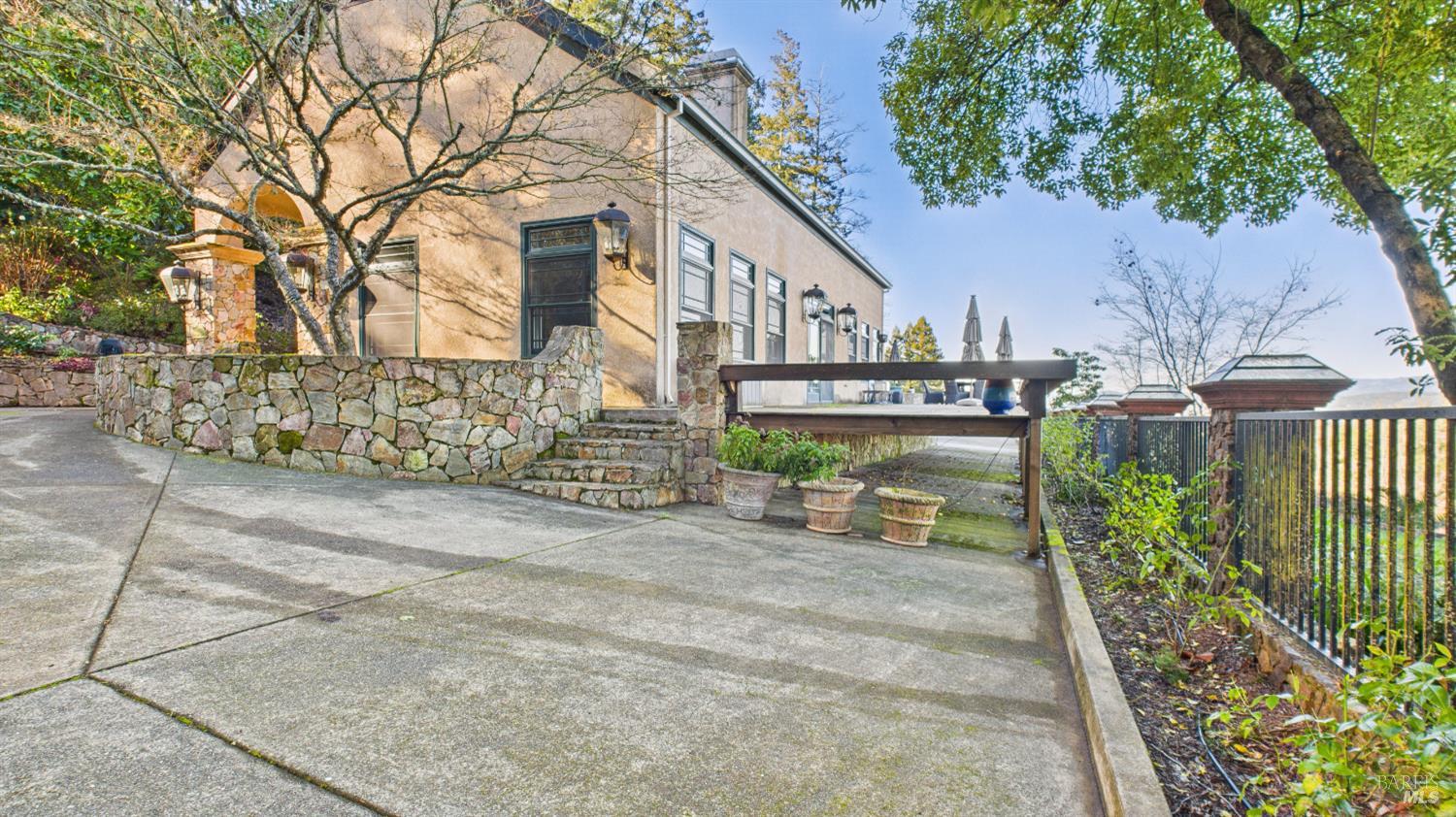 3225 W Dry Creek Road