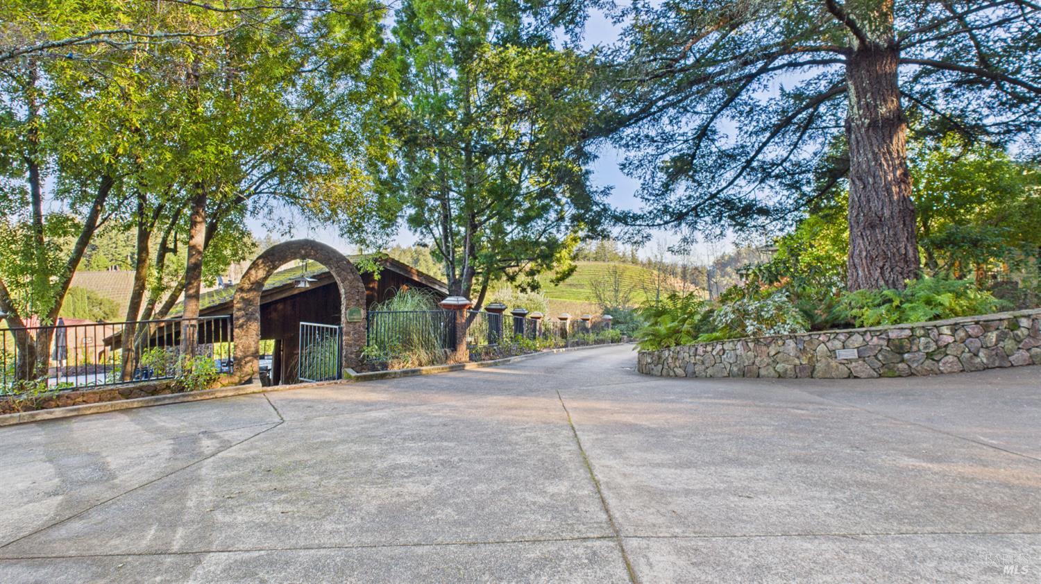 3225 W Dry Creek Road