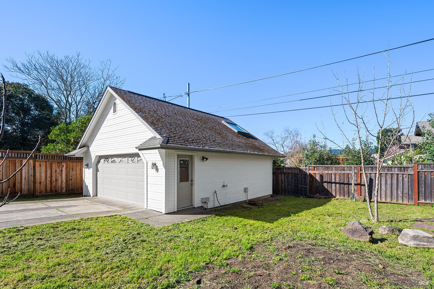 735 Johnson Street