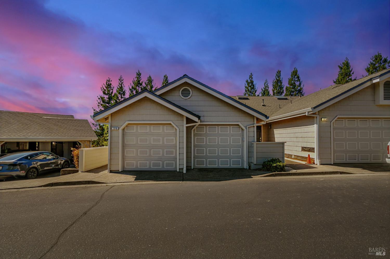 2016 Stonefield Lane