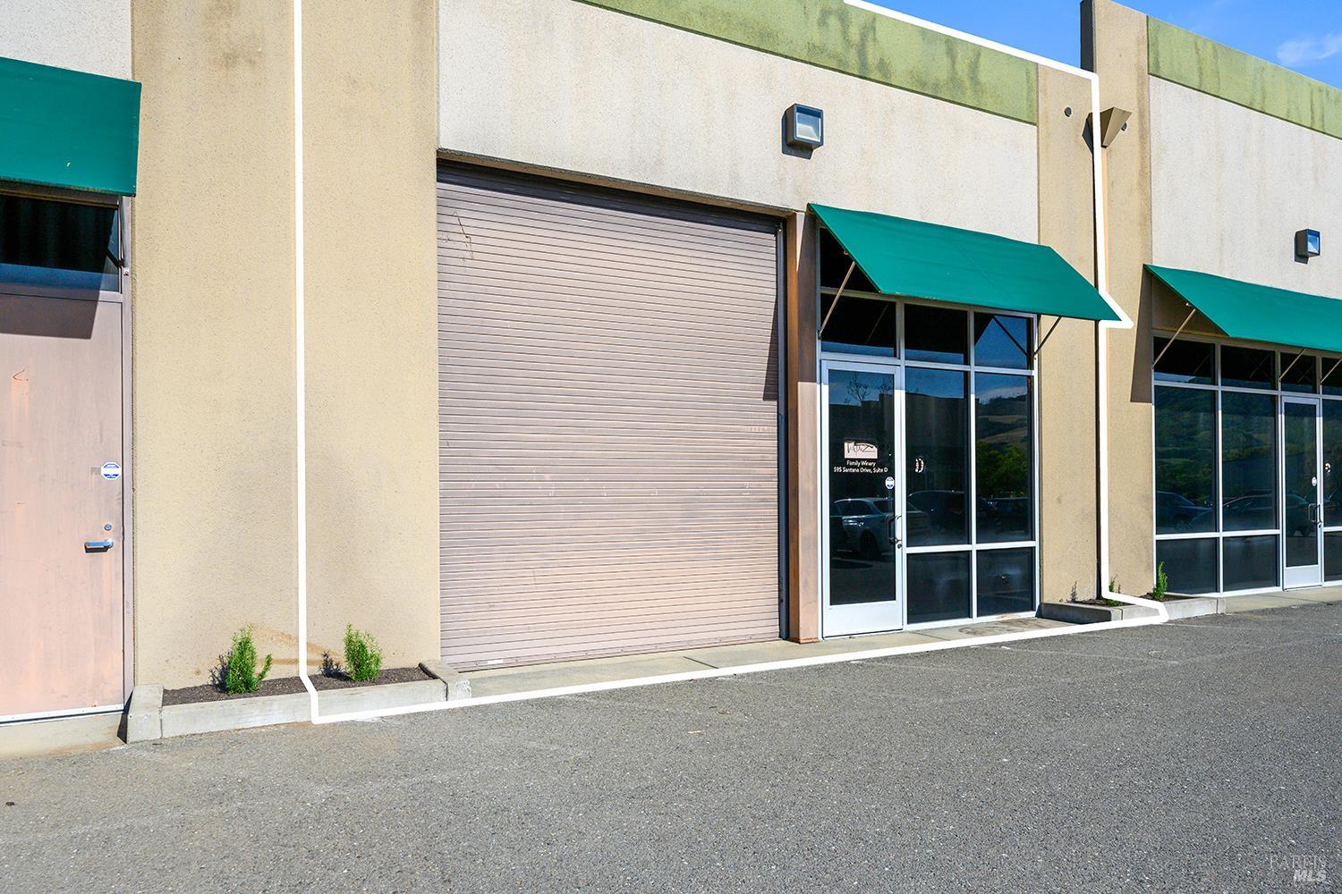 595 Santana Drive