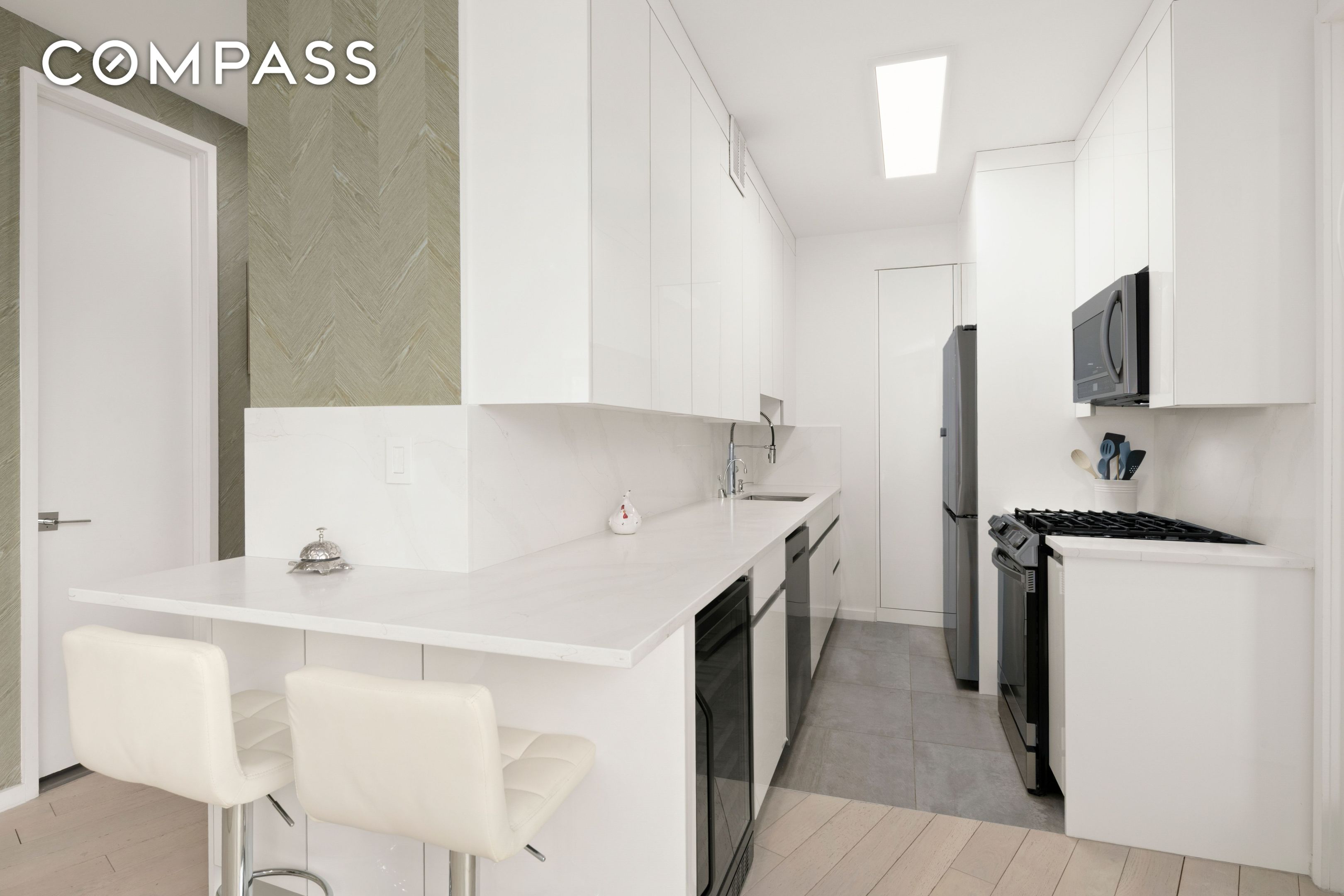 167 E 61st Street 15D