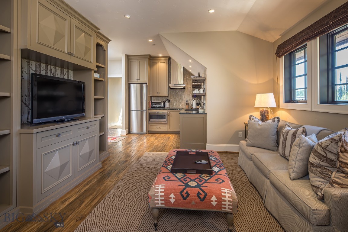 475 Eagle View Trail