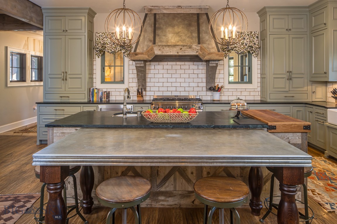 475 Eagle View Trail