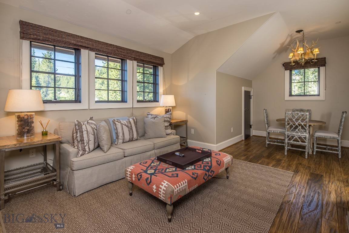 475 Eagle View Trail