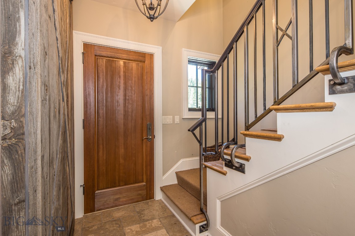 475 Eagle View Trail