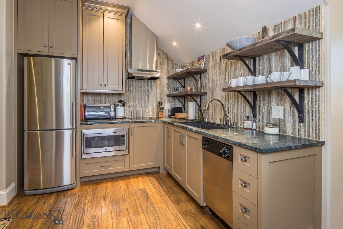 475 Eagle View Trail