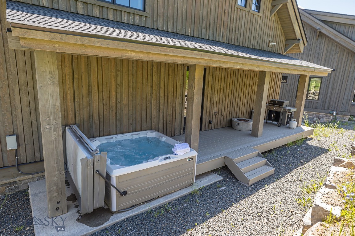 23 Upper Moose Hill Road