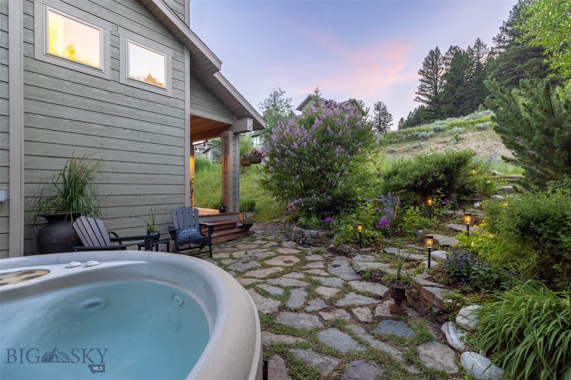 27 Antler Drop Court