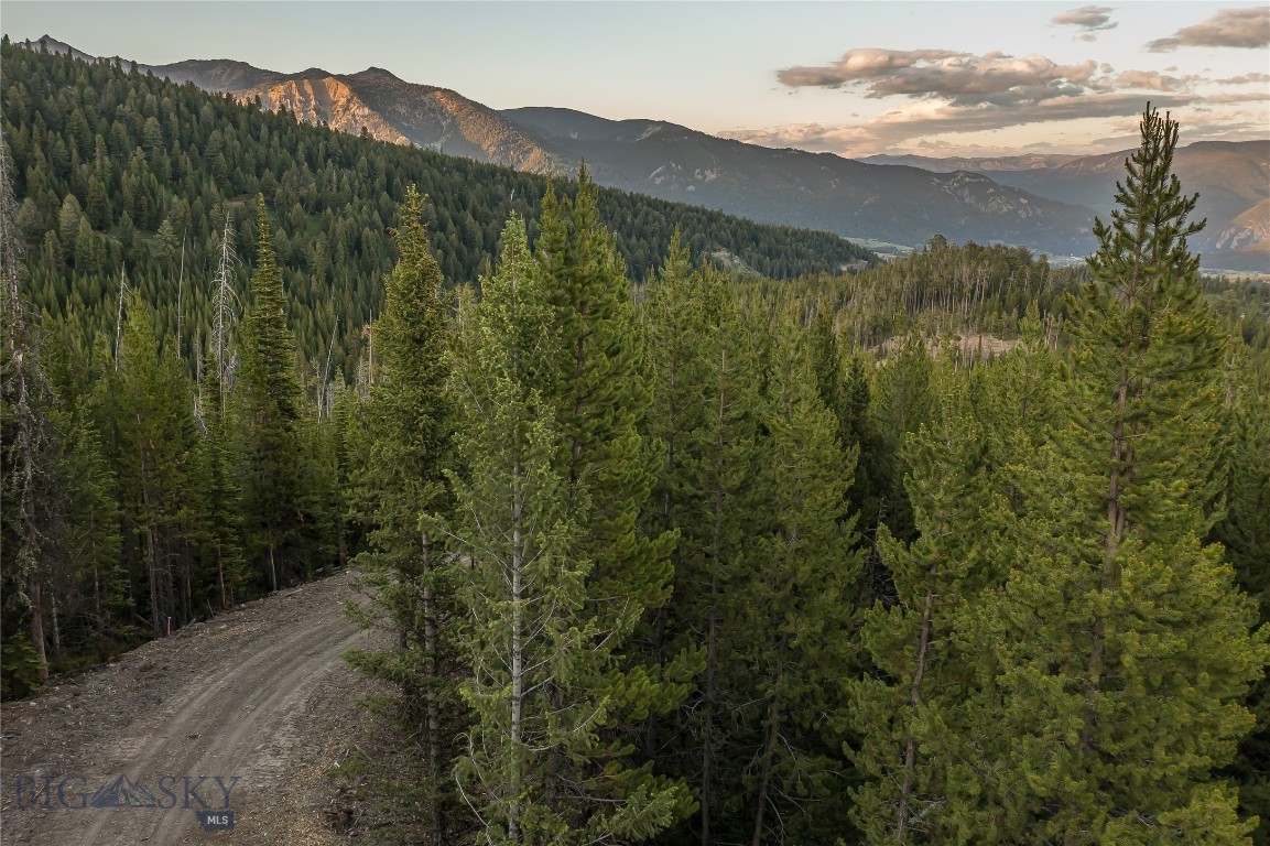 Lot 8 Highlands West