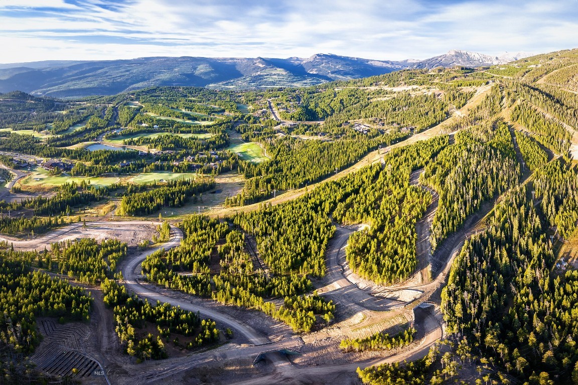 Lot 8 Highlands West