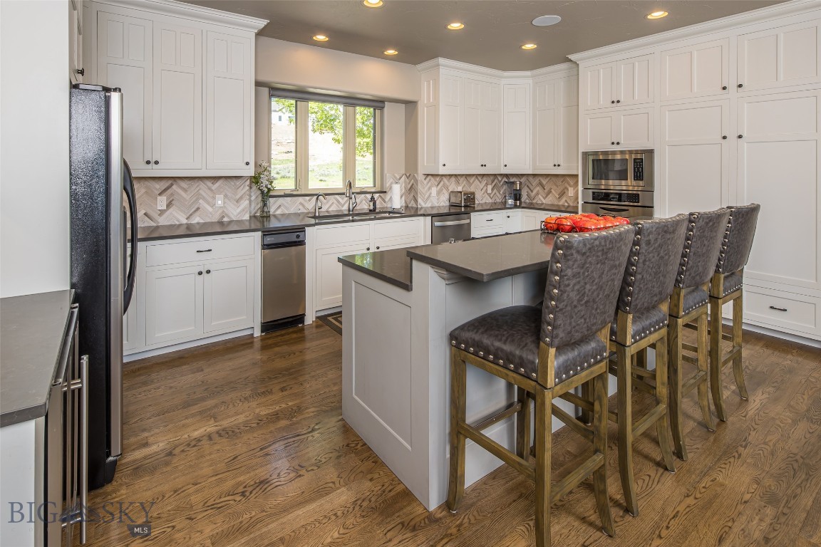 260 Running Dog Road