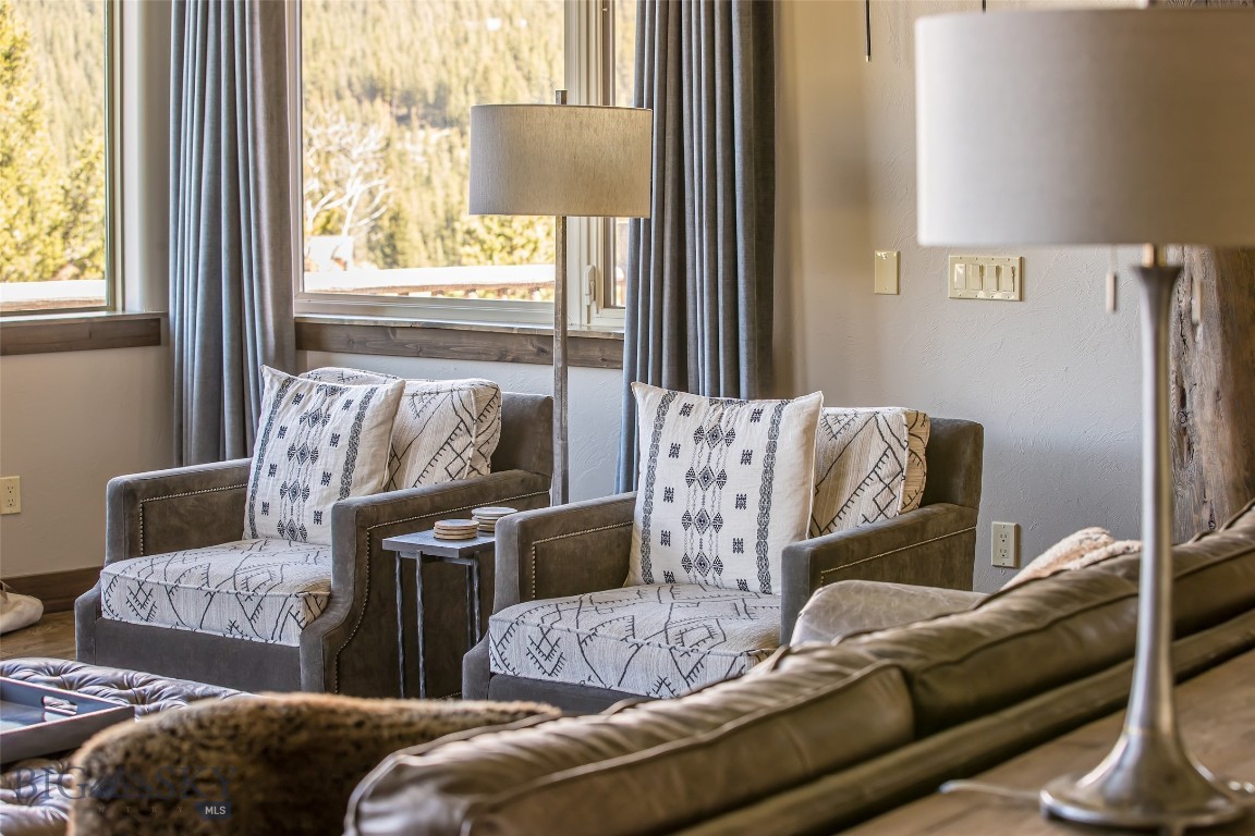 260 Running Dog Road