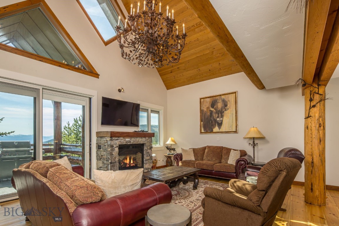 12 Lower Saddle Ridge Road R2