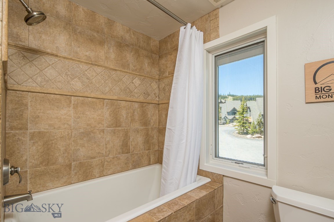 12 Lower Saddle Ridge Road R2