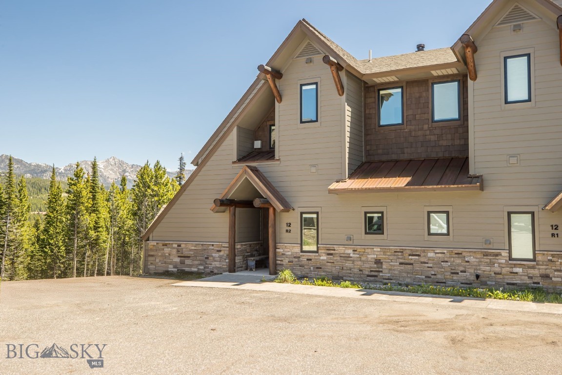 12 Lower Saddle Ridge Road R2