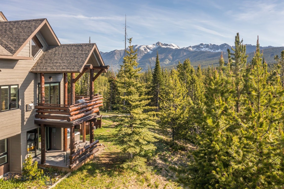 12 Lower Saddle Ridge Road R2