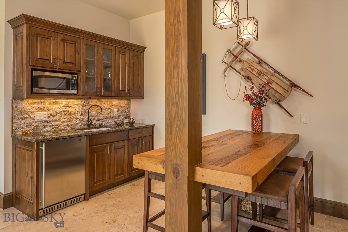 730 Eagle View Trail