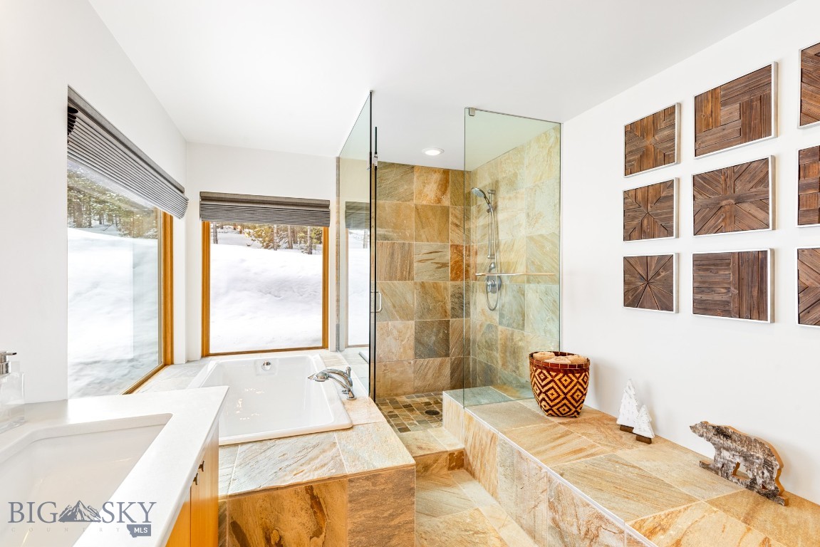 214 W Pine Cone Terrace