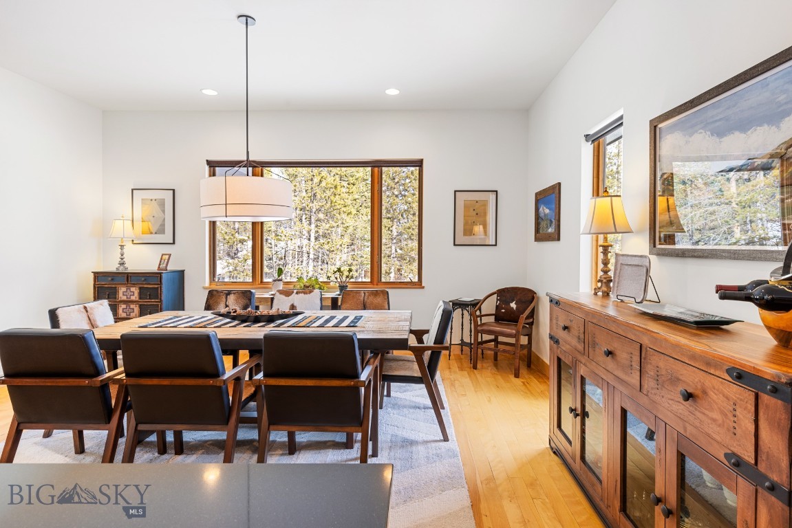 214 W Pine Cone Terrace