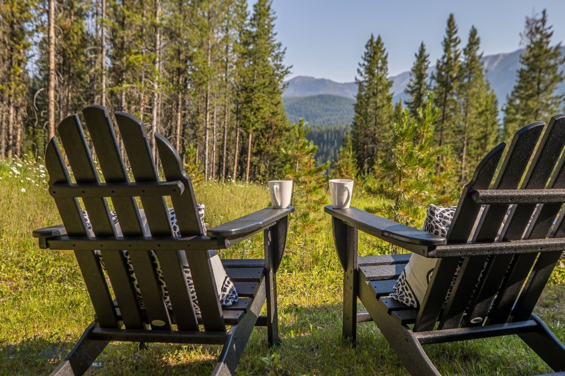 214 W Pine Cone Terrace