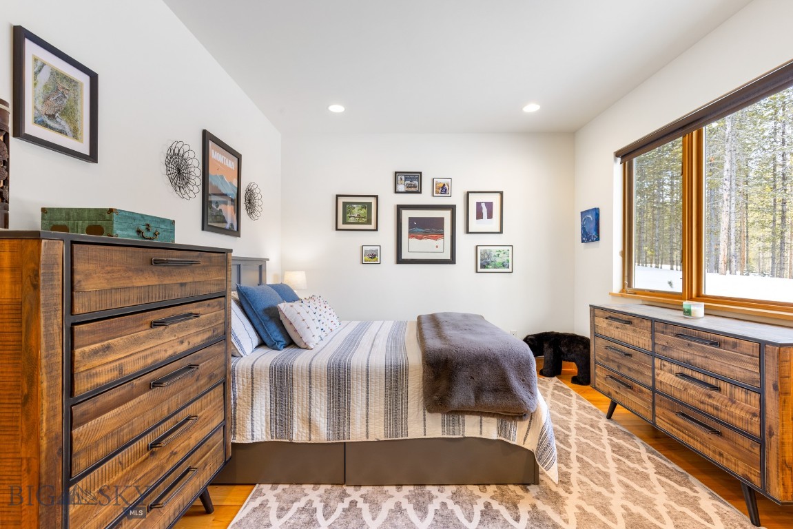 214 W Pine Cone Terrace