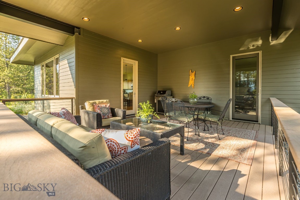 214 W Pine Cone Terrace